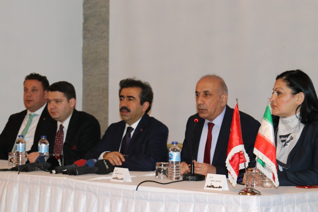 Başkan Kaya İran Tur Operatörleriyle bir araya geldi