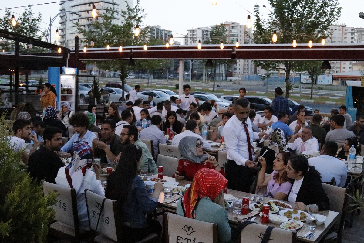 DTSO engelli vatandaşlarla iftar sofrasında buluştu