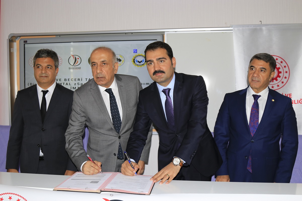 “Arge Beceri ve Tasarım Atölyesi (Zspace Laboratuvarı)” projesi için imza töreni düzenlendi