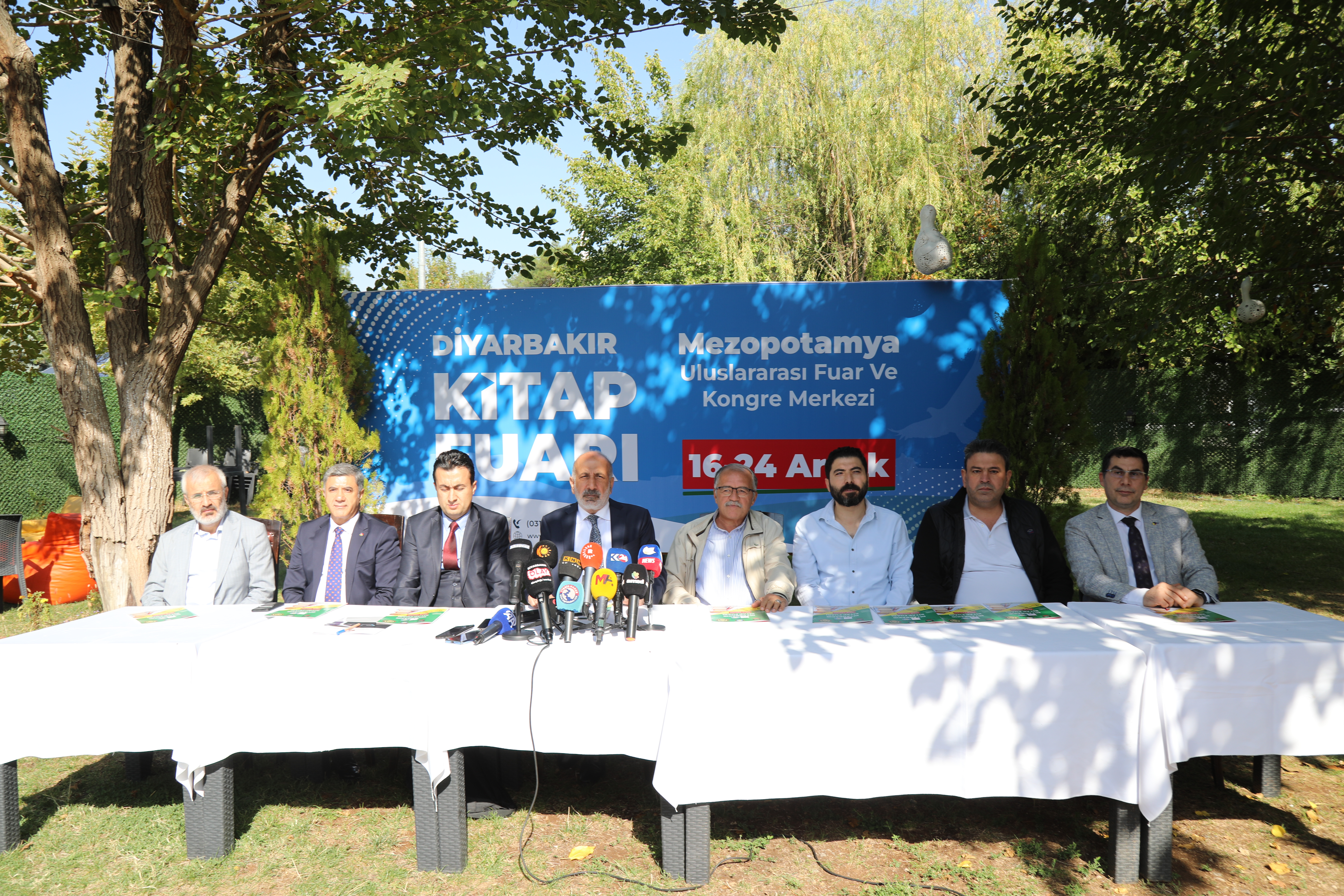 Diyarbakır Kitap Fuarı Kitapseverlerle Buluşuyor